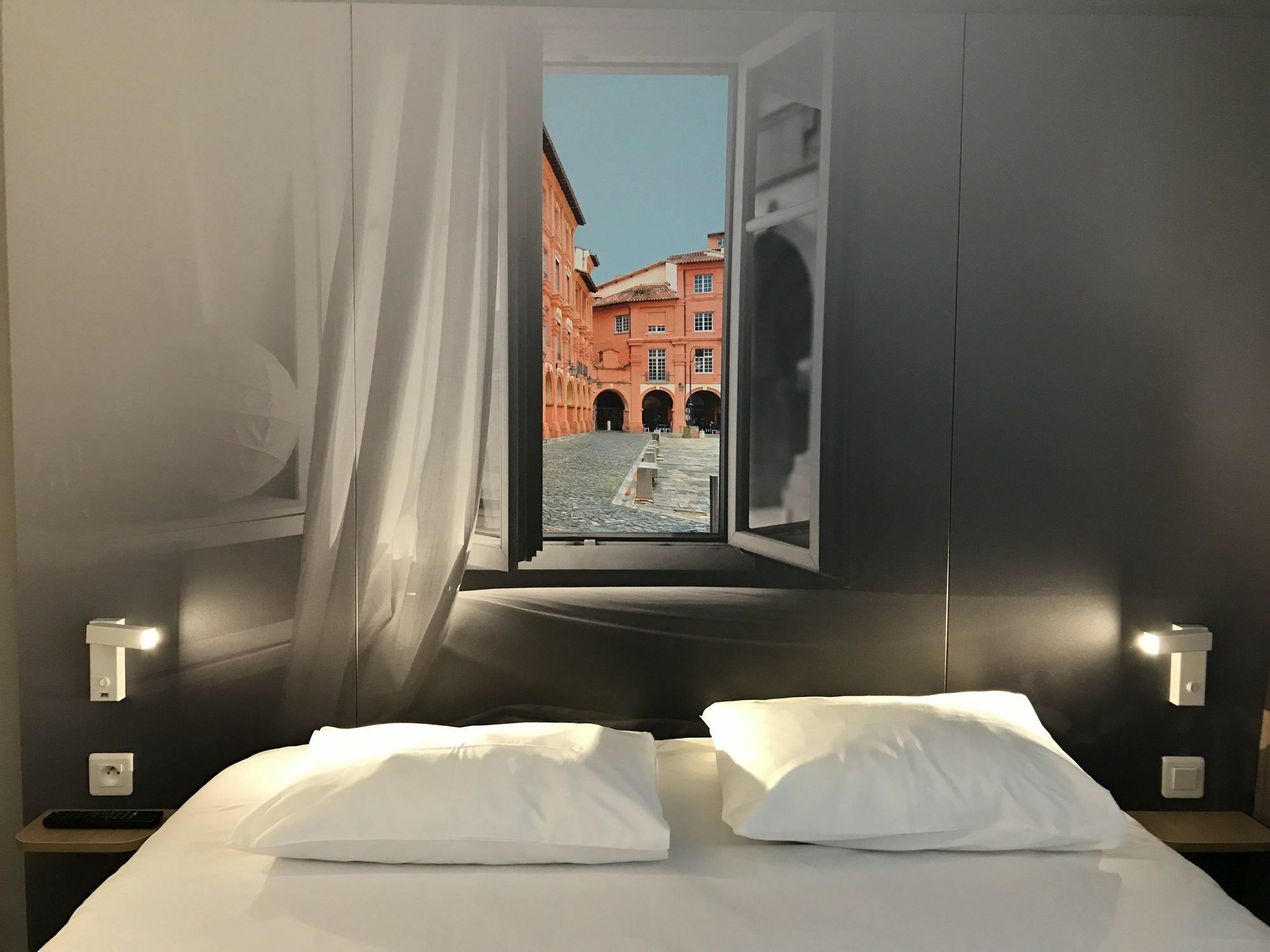 B&B Hotel Montauban Exterior photo